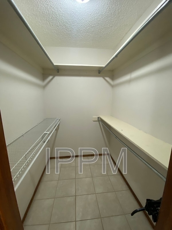 Building Photo - 138 Willow Cir