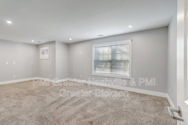 Building Photo - 2543 Summit Ct