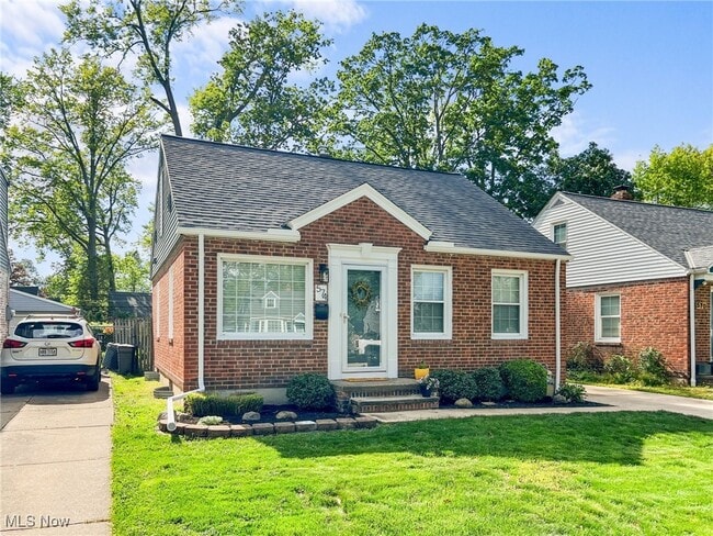 Building Photo - 574 Huntmere Dr