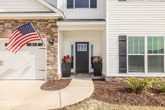 Building Photo - Coming soon! Beautiful rental located in Granite Hill Subdivision
