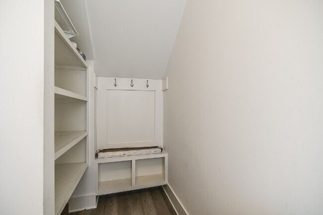 Building Photo - 3BR Germantown Townhome in the Heart of Nashville