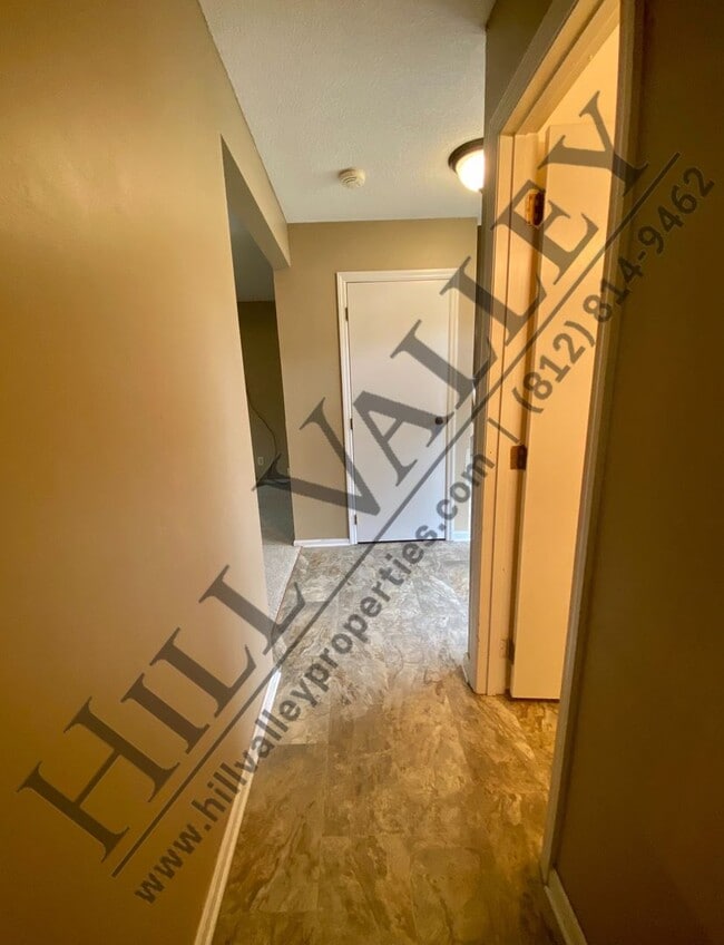 Building Photo - Two bedroom Townhouse in Willow Crossings