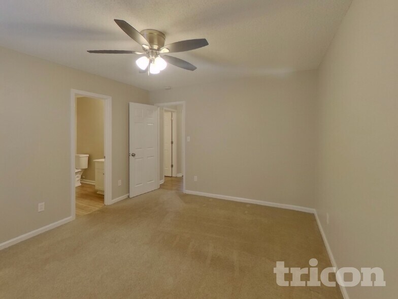 Building Photo - 4312 Windjammer Ct SW