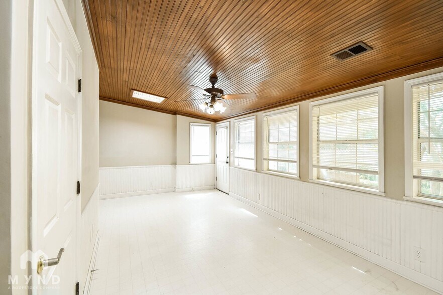 Building Photo - 2281 Webbing Dr