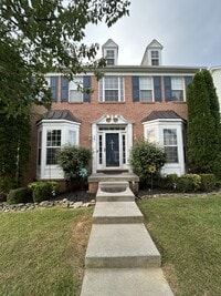 Building Photo - 73 Colonial Dr