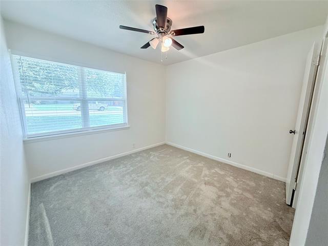 Building Photo - 1411 W Shields Dr