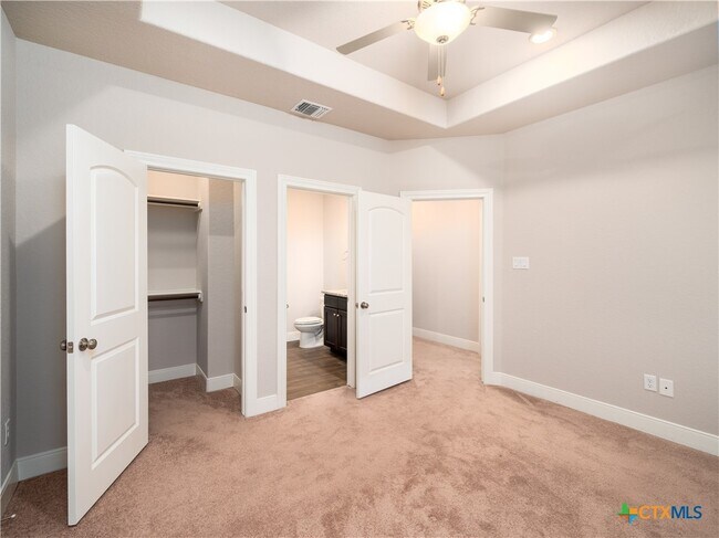 Building Photo - 361 High Dr