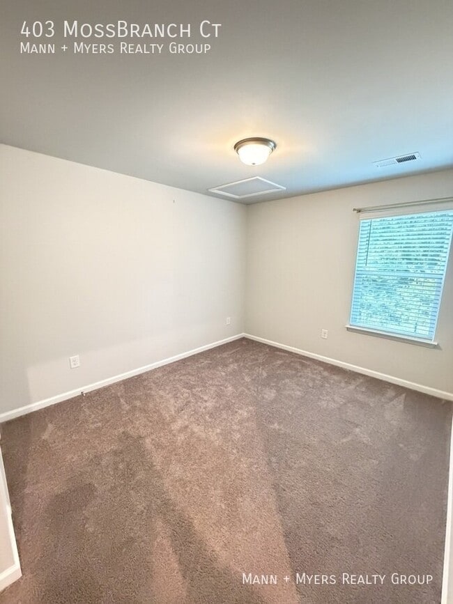 Building Photo - 403 Moss Branch Ct