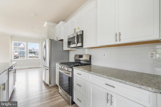 Building Photo - 1425 Clingmans Dome Dr