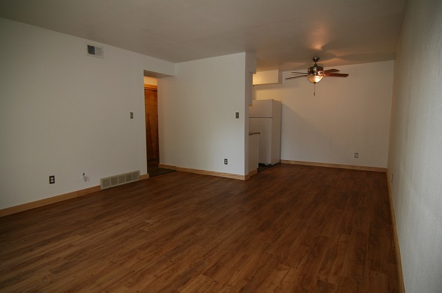 Building Photo - 280 E Highline Cir