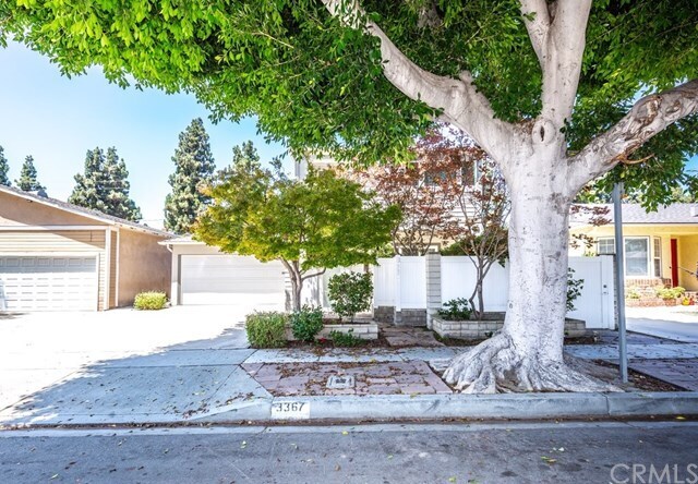 Building Photo - 3367 Roxanne Ave