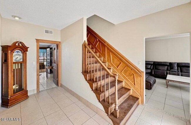 Building Photo - 2153 Trawood Dr