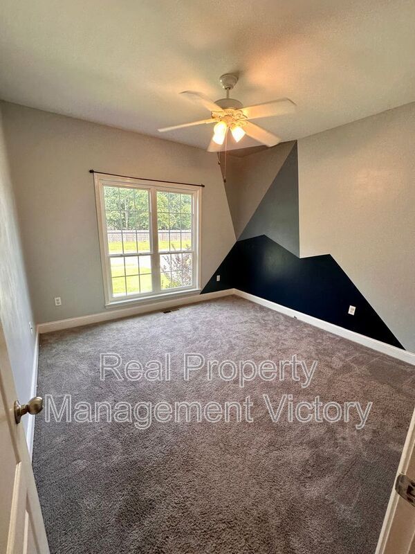 Building Photo - 219 Grandview Pkwy