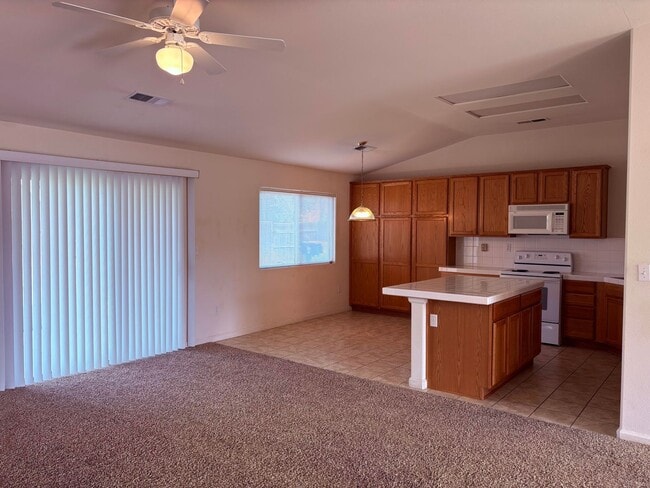 Building Photo - 12810 Marradi Ave