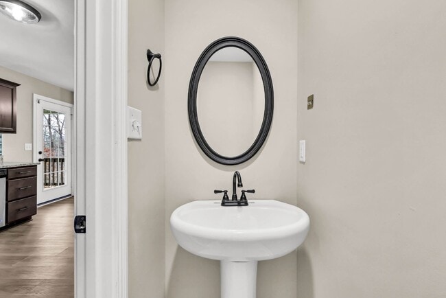 Building Photo - 1197 Old Charlotte Trace