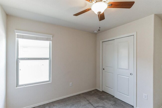 Building Photo - 3900 Alpine Autumn Dr