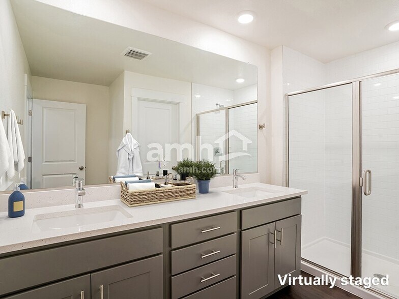 Building Photo - 3975 Ryedale Wy