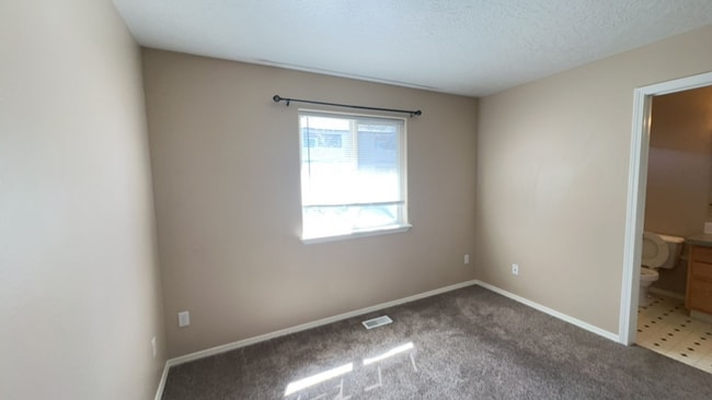 Building Photo - Boise, Steamboat Sub.