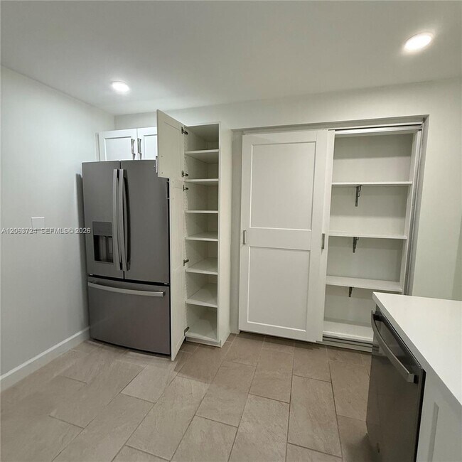 Building Photo - 10672 SW 79th Terrace