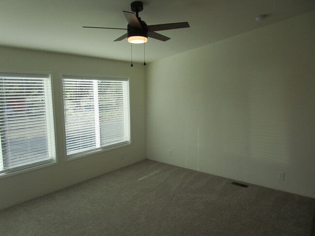 Building Photo - *APPLICATIONS PENDING* Brand New Manufactured Home - Water/Sewer/Electricity Provided!