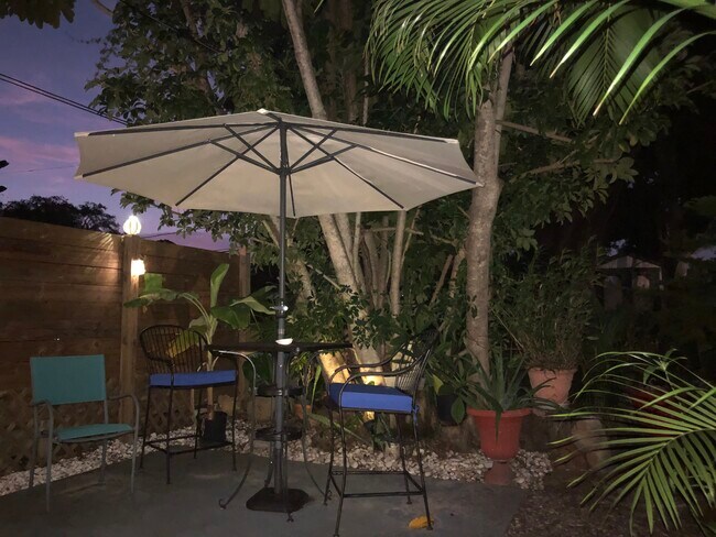 Building Photo - 1706 Druid Rd E