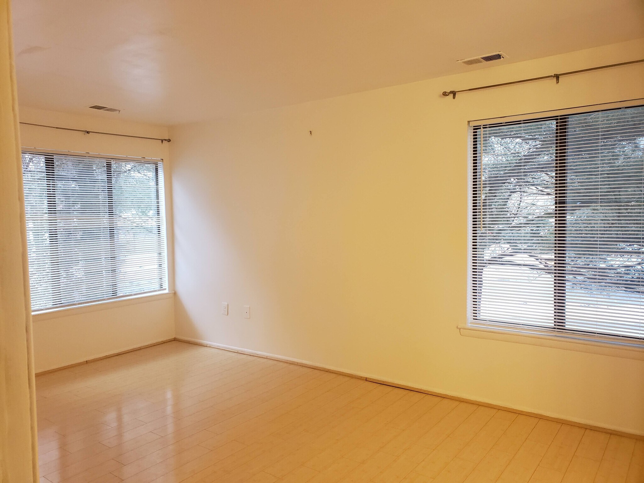 Building Photo - 8101 Needwood Rd