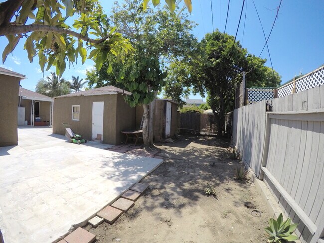 Building Photo - 4138 Commonwealth Ave