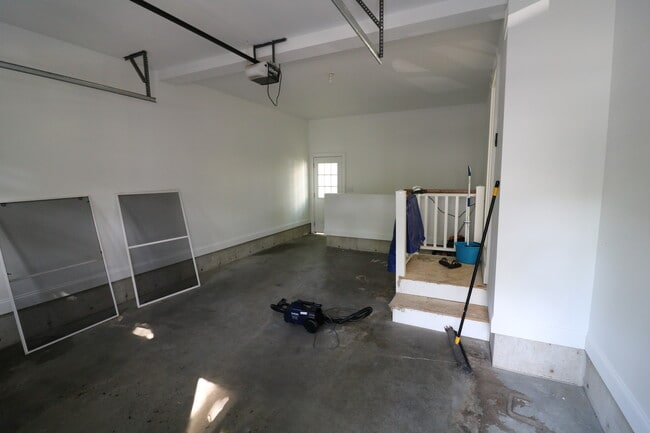 Building Photo - 38 Storer St