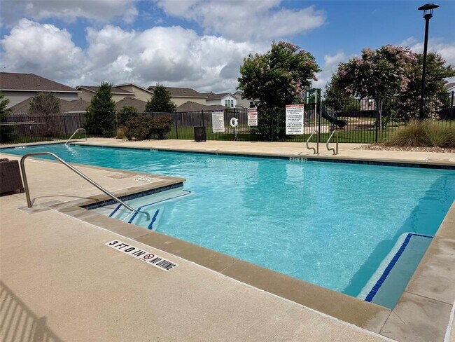Building Photo - 8608 McKamy Dr