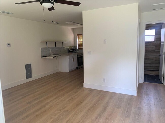 Building Photo - 2889 SW 19th Pl