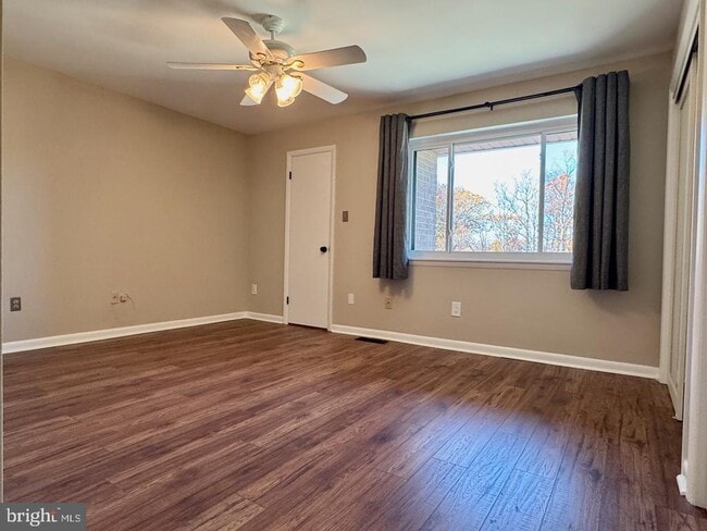 Building Photo - 3885 Steppes Ct