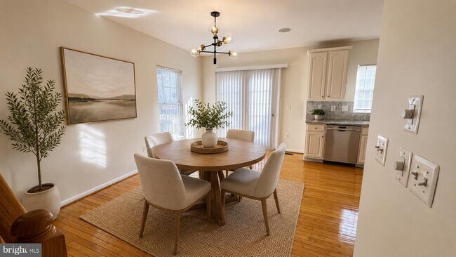 Building Photo - 9611 Normanton Way
