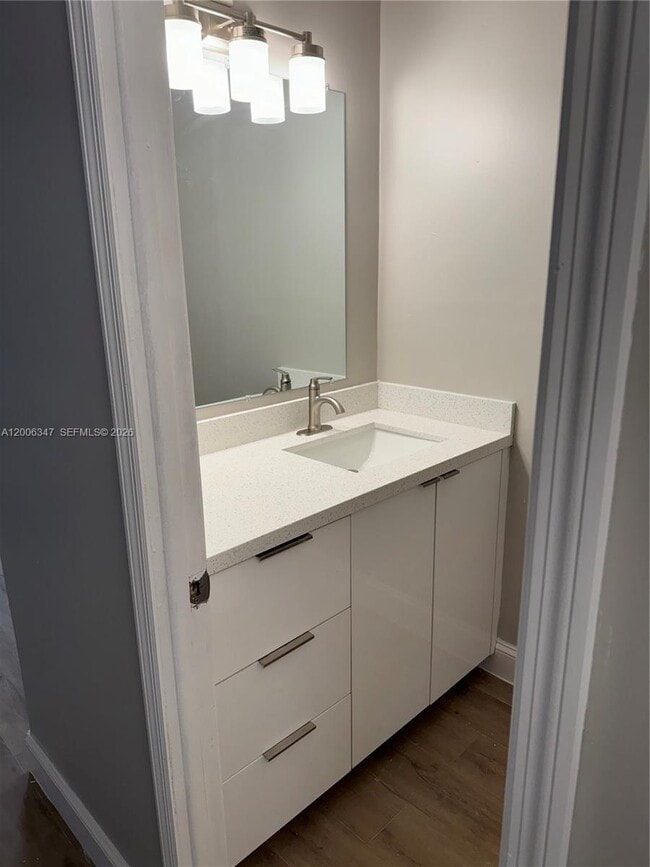 Building Photo - 14830 Naranja Lakes Blvd