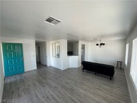 Building Photo - 1521 Linnbaker Ln