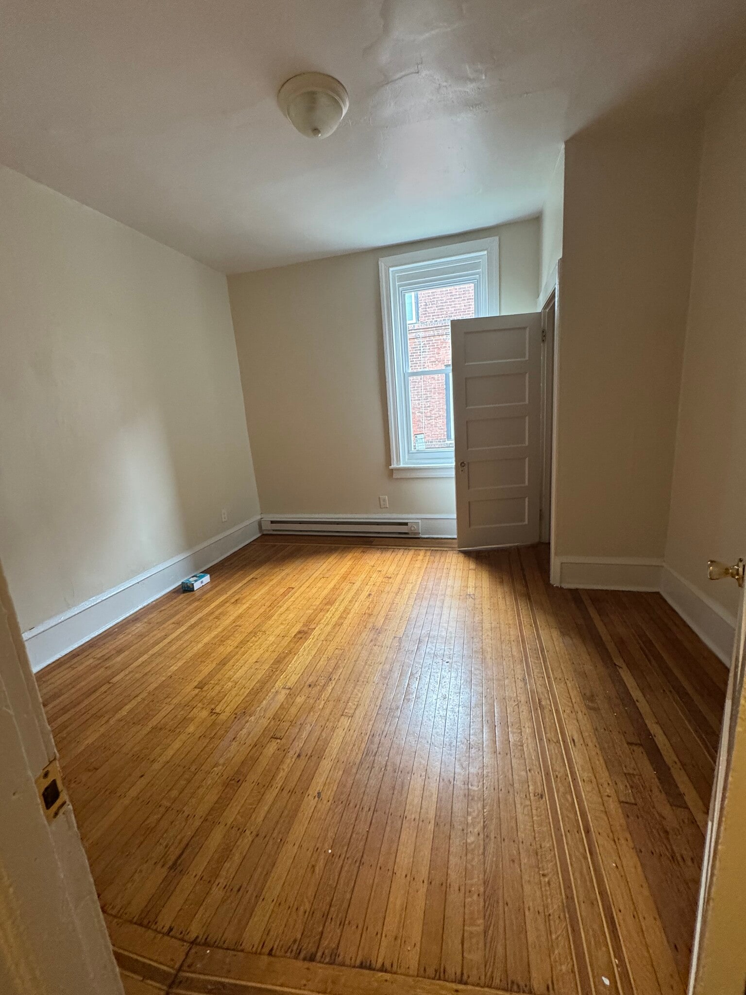 middle bedroom - 1118 Lindley Ave