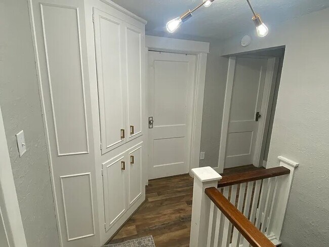 Building Photo - 563 Broad Blvd