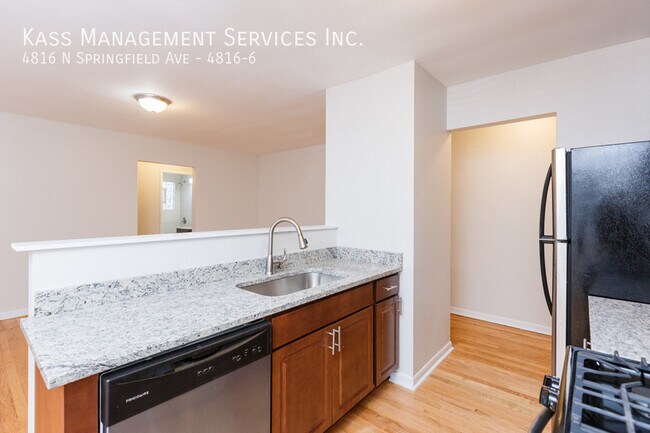 Building Photo - 4816 N Springfield Ave