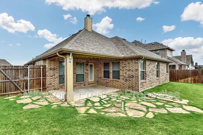 Building Photo - 520 Endicott Dr