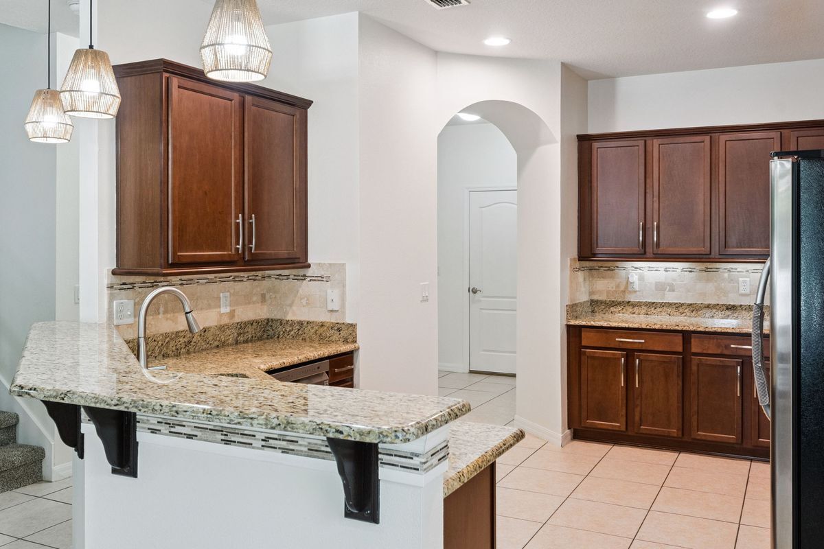 Building Photo - 1356 Scarlet Oak Loop