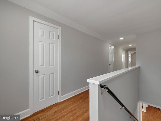 Building Photo - 4502 Elmwood Rd