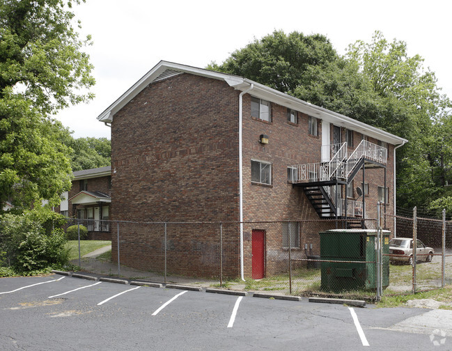 Building Photo - 667 SW Peeples St