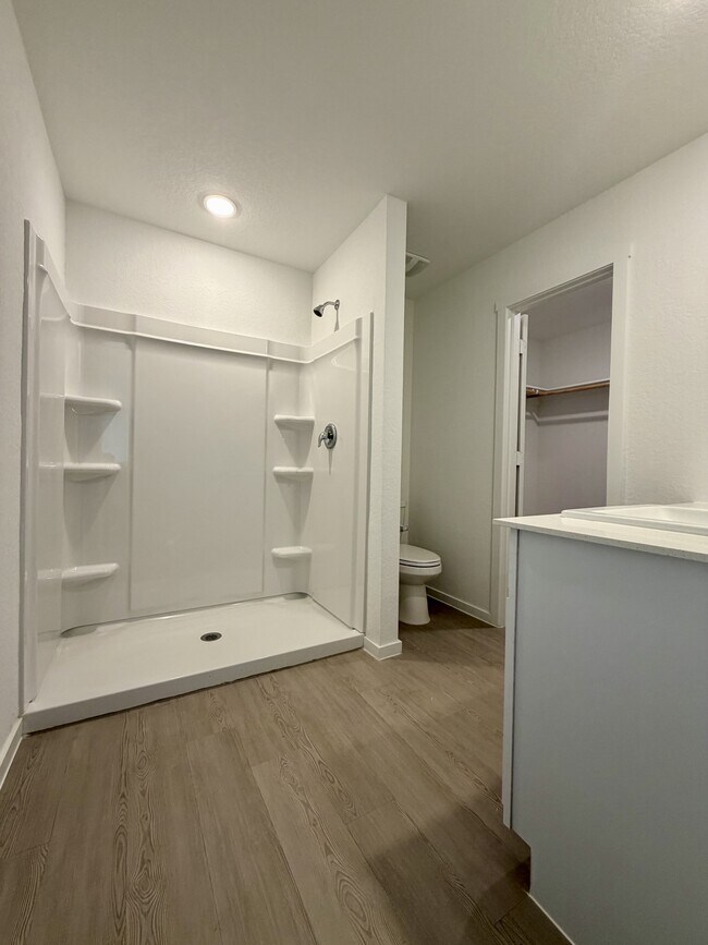 Building Photo - 14536 Azzurro Stone