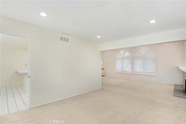 Building Photo - 1140 Regal Canyon Dr