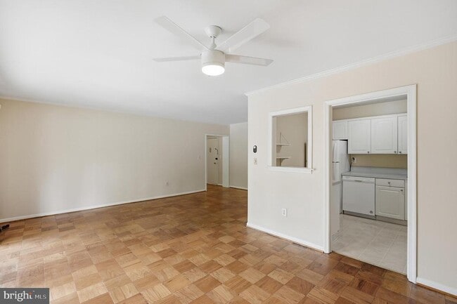 Building Photo - 3535 Chevy Chase Lake Dr