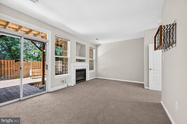 Building Photo - 967 Herons Run Ln