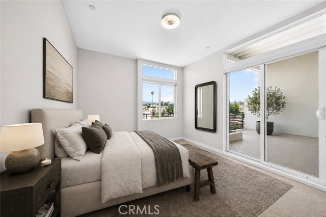 Building Photo - 401 N Serrano Ave