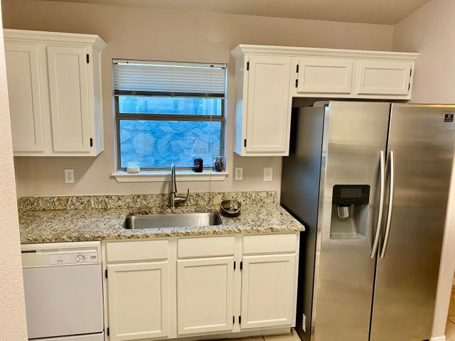 Building Photo - 4008 Tierra Venado Dr