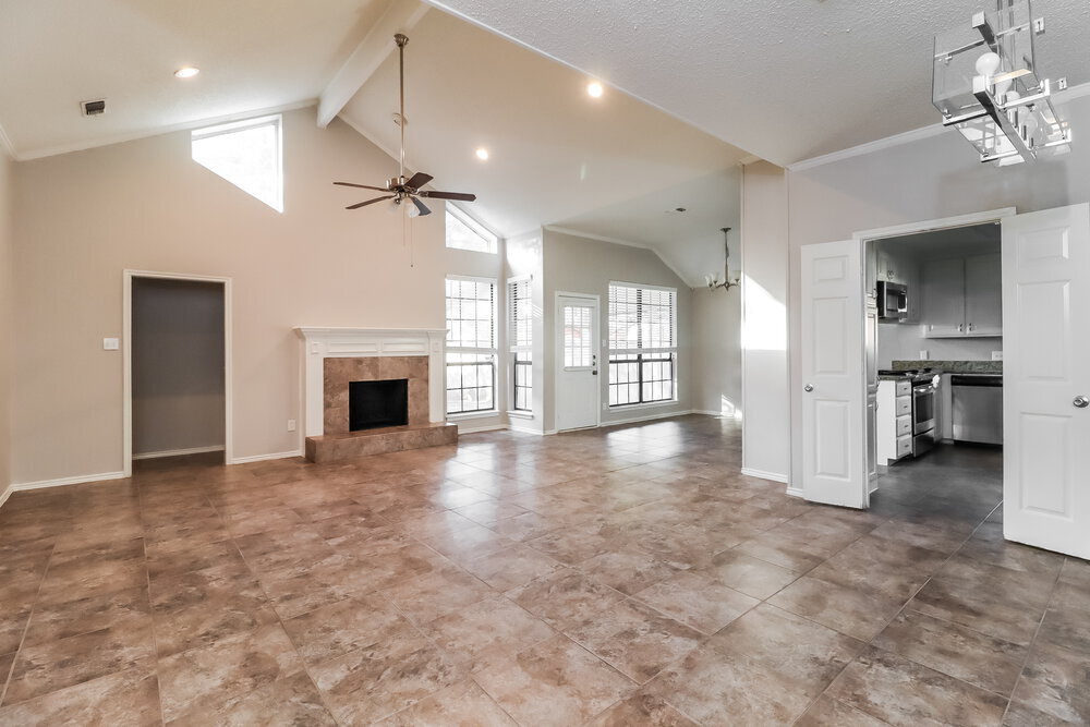 Building Photo - 1609 Willow Park Dr