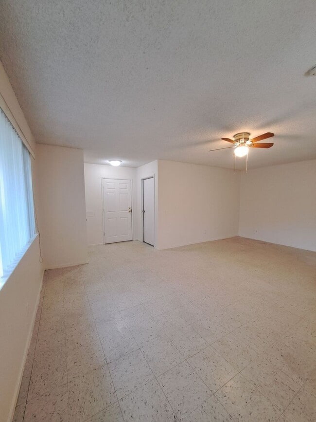 Building Photo - 4864 E University Ave