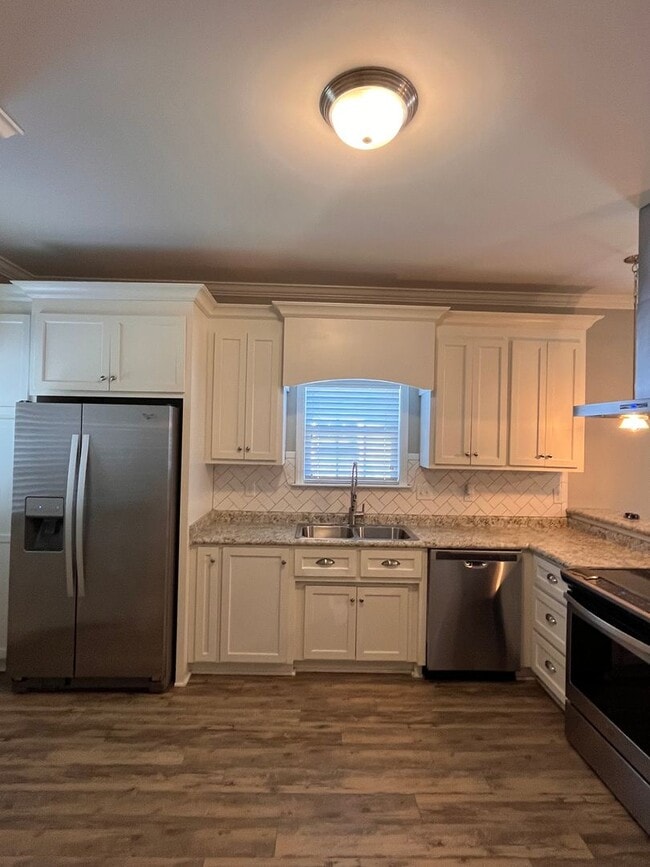 Building Photo - 4141 Barrington Dr